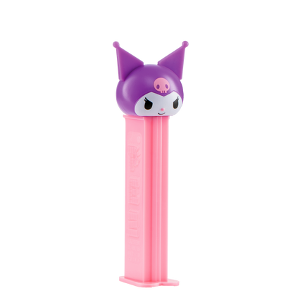 Kuromi-PEZ-Spender mit lila Narrenkopf und rosafarbenem Spendergehäuse.