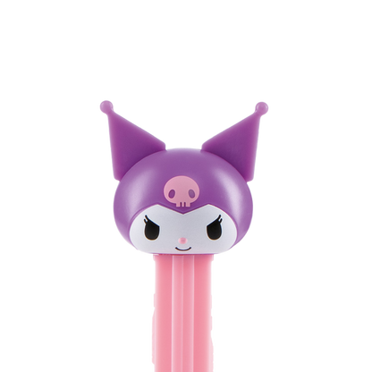 Kuromi-PEZ-Spender mit lila Narrenkopf und rosafarbenem Spendergehäuse.