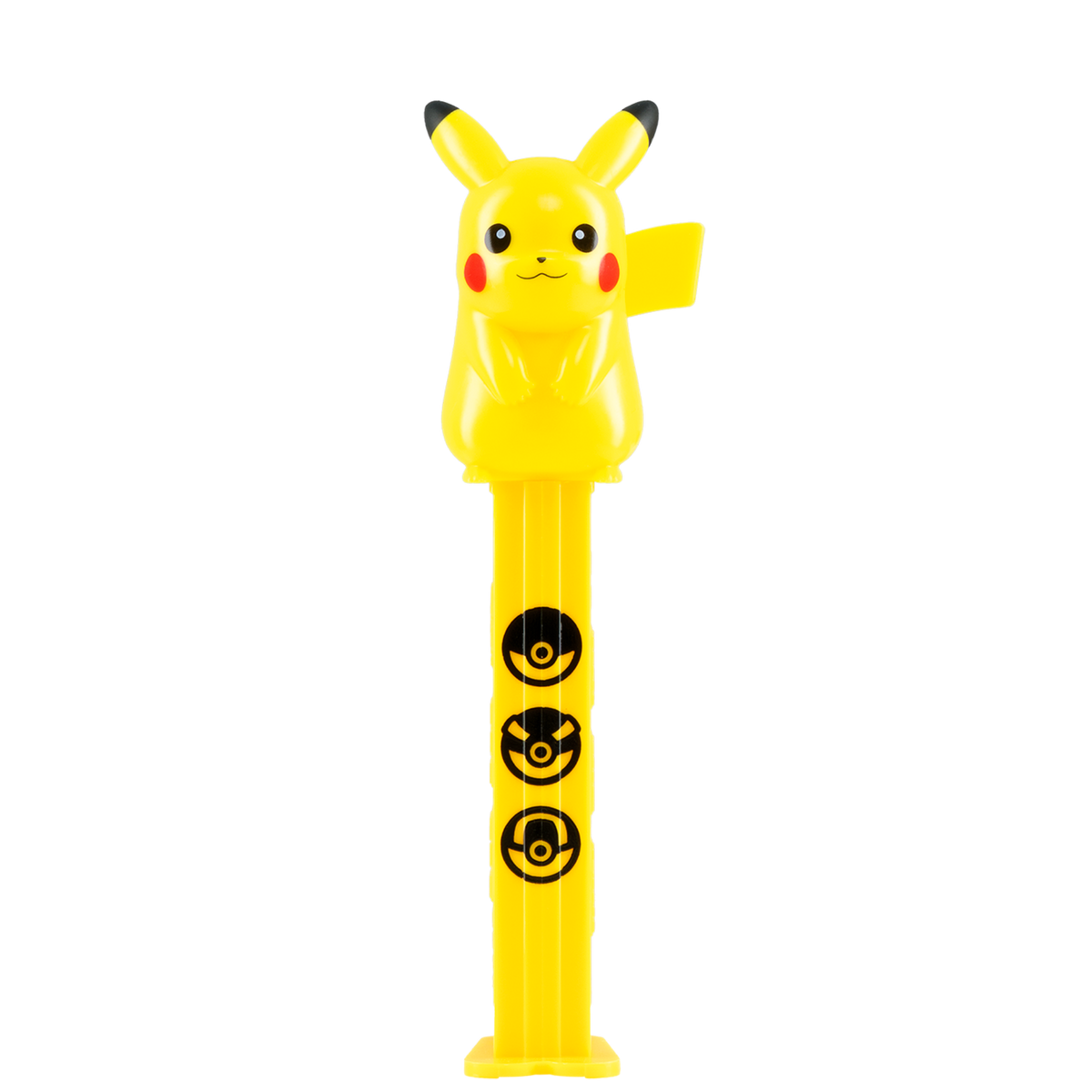 Gelber Pikachu PEZ-Spender mit drei aufgedruckten schwarzen Pokébällen auf dem Schaft, freigestellt auf schwarzem Hintergrund.
