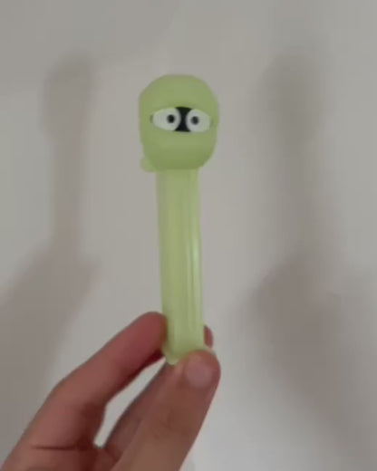 PEZ Special Mumie Glow in the Dark wie sie im dunkeln leuchtet